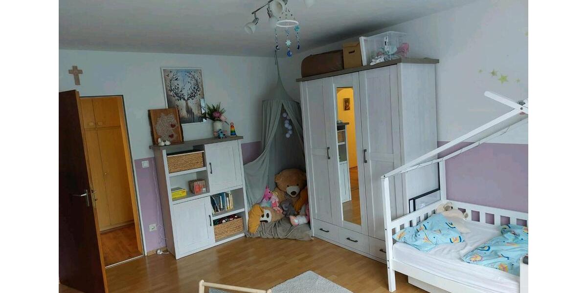 Etagenwohnung Lappersdorf - 4 Zimmer, 100 m&sup2;, 790&euro; | Angebot:26350322