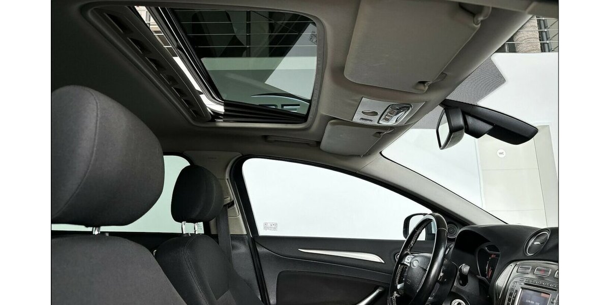 Ford Mondeo 2.0 SCI Aut Temp Stzhzg/belüftung SHD AHK 250.000 km 1.999 &euro; Stade 21682