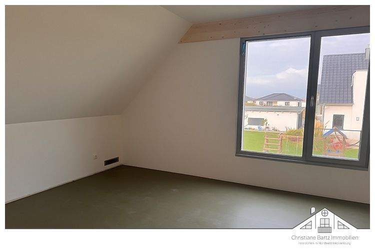 Doppelhaushälfte Wismar Wendorf - 5 Zimmer, 160 m&sup2;, 2.150&euro; | Angebot:25660957
