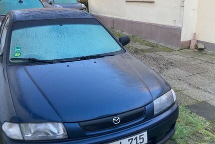 Mazda 323 175.005 km 2.499 &euro; Bremen 28755