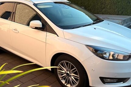 Ford Focus 106.000 km 8.900 &euro; Oerlinghausen 33813