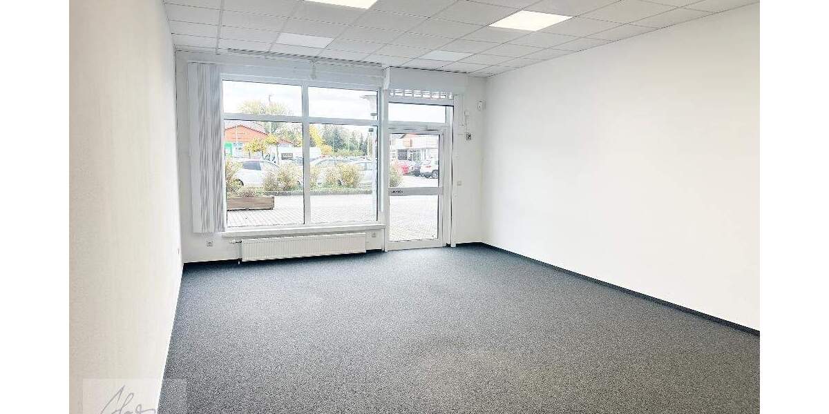 ***Lichtdurchflutete Gewerbeeinheit im Einkaufspark Nünchritz*** - perfekte Lage für Ihr Business! zimmer