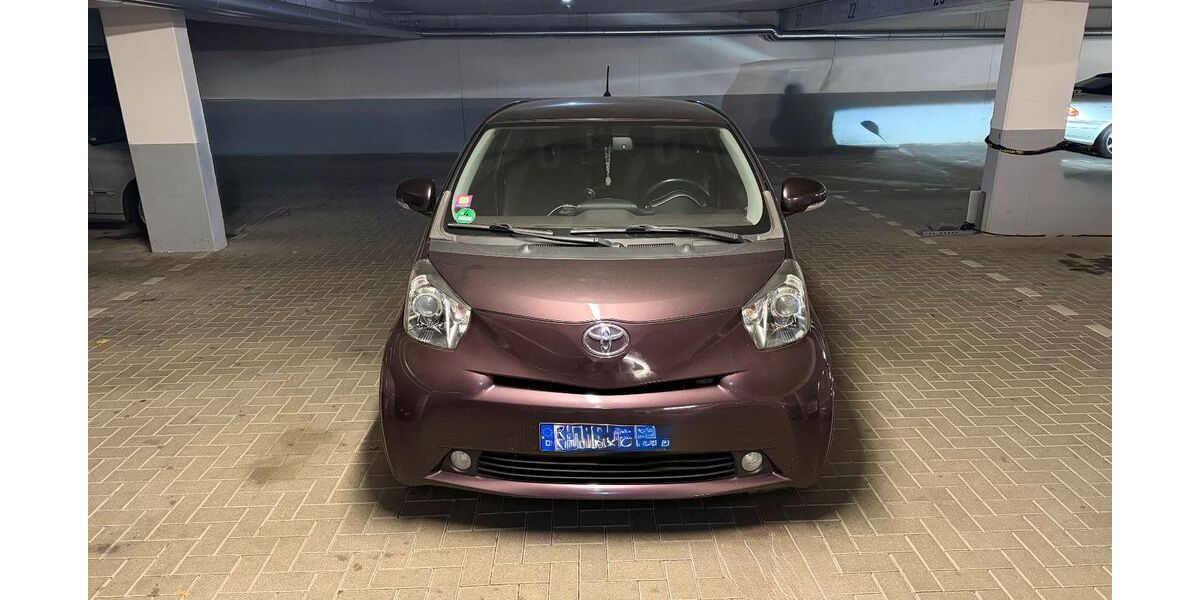 Toyota IQ 128.300 km 8.990 &euro; Köln 51107