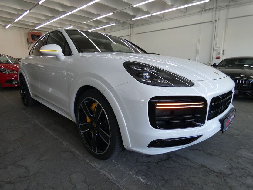 Porsche Cayenne 79.800 km 88.999 € Metzingen 72555