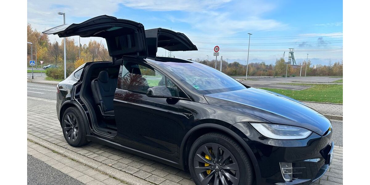 Tesla Model X 173.500 km 34.510 &euro; Essen 45131