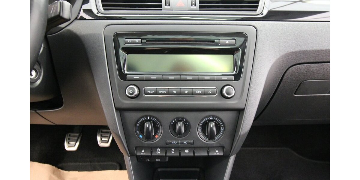 Skoda Rapid 1.2 TSI Spaceback Style Plus XENON+PANO 149.251 km 7.290 &euro; Hagenow 19230