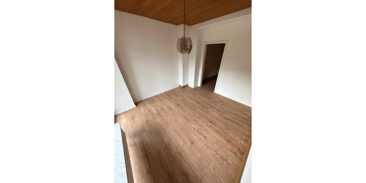 Etagenwohnung Marpingen - 4 Zimmer, 110 m&sup2;, 990&euro; | Angebot:25440198