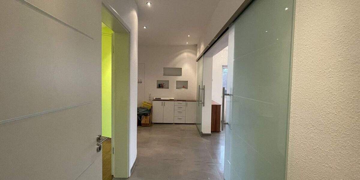 Etagenwohnung Stutensee Blankenloch - 3 Zimmer, 131 m&sup2;, 1.300&euro; | Angebot:24761781