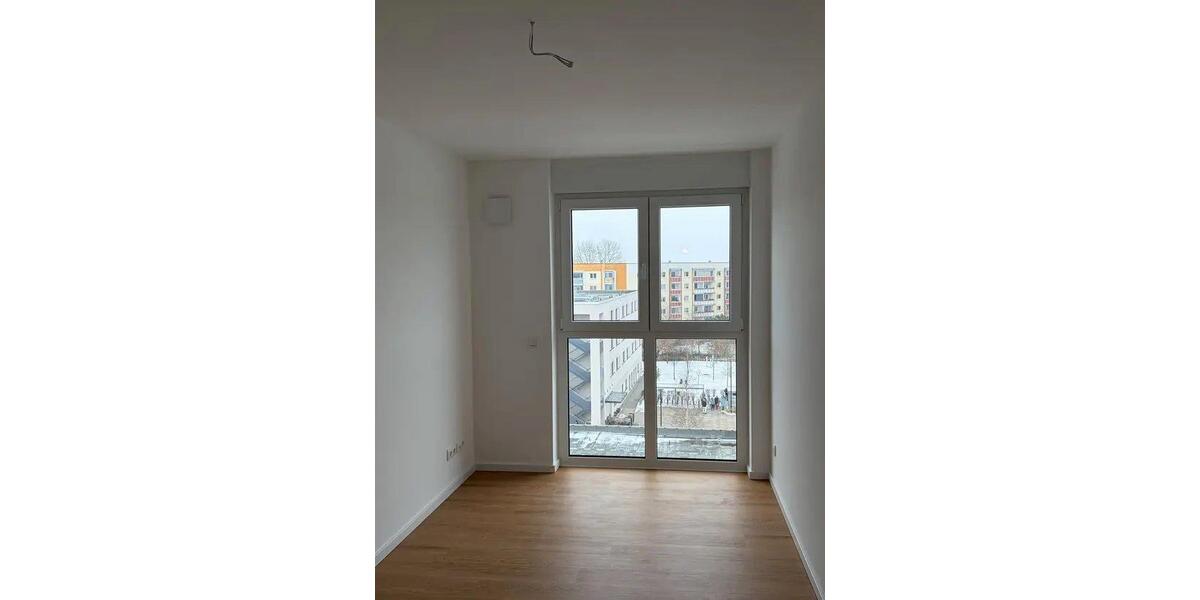 Etagenwohnung Rostock Groß-Klein - 4 Zimmer, 101 m&sup2;, 1.850&euro; | Angebot:26251046