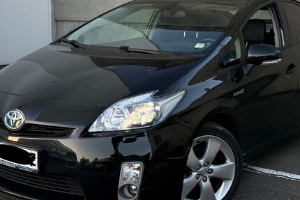Toyota Prius 165.000 km 6.999 &euro; Hamburg 22111
