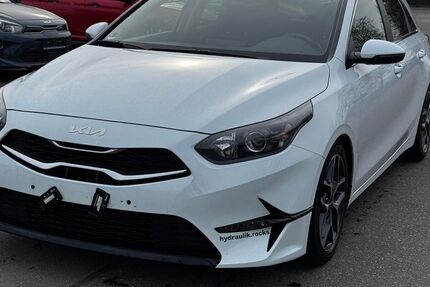 Kia ceed / Ceed 73.000 km 16.499 &euro; Oberlungwitz 09353