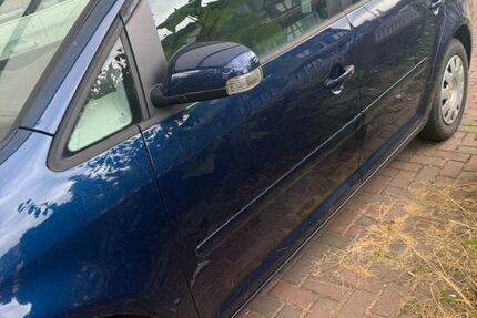 VW Touran 204.000 km 1.500 &euro; Kehl 77694