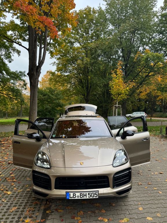 Porsche Cayenne 103.000 km 54.500 € Stuttgart 70734
