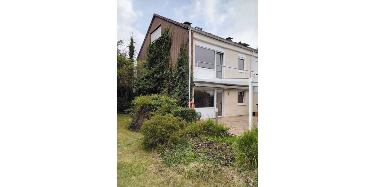 ***BÜSCHER IMMOBILIEN*** RESERVIERT!!! Geräumiges Reihenendhaus mit Vollkeller und 5 Zimmern auf einem Erbpachtgrundstück in zentrumsnaher Wohnlage 5 zimmer