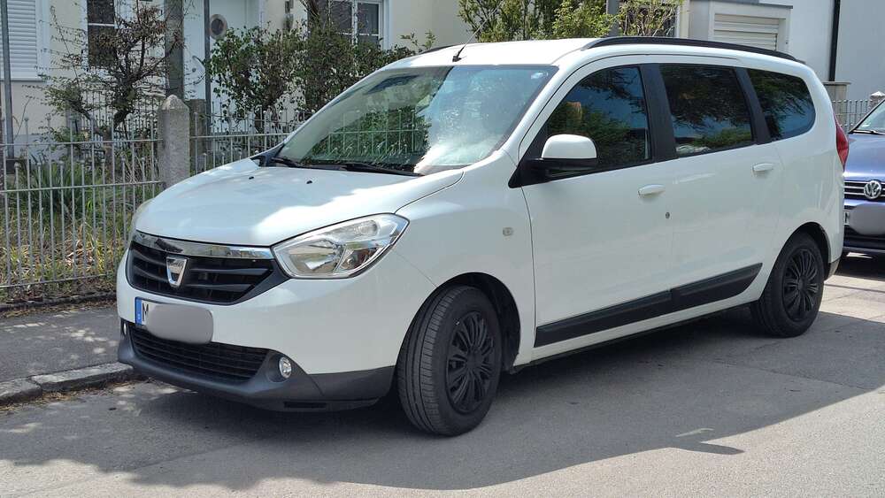 Dacia Lodgy 163.390 km 4.400 &euro; München 81739