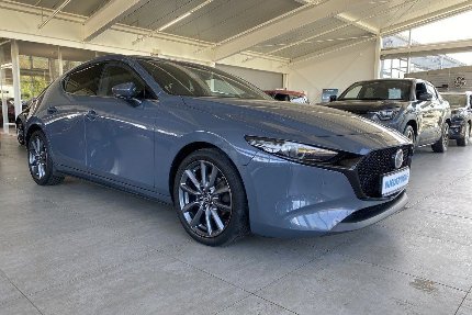 Mazda 3 149.000 km 14.500 &euro; Rinteln 31737
