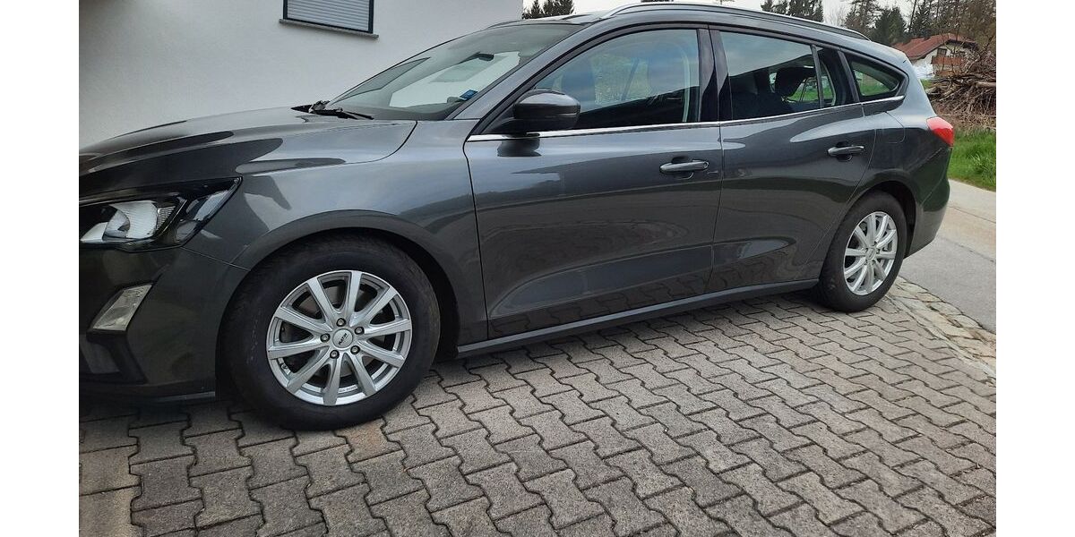 Ford Focus 82.000 km 12.500 &euro; Hauzenberg 94051
