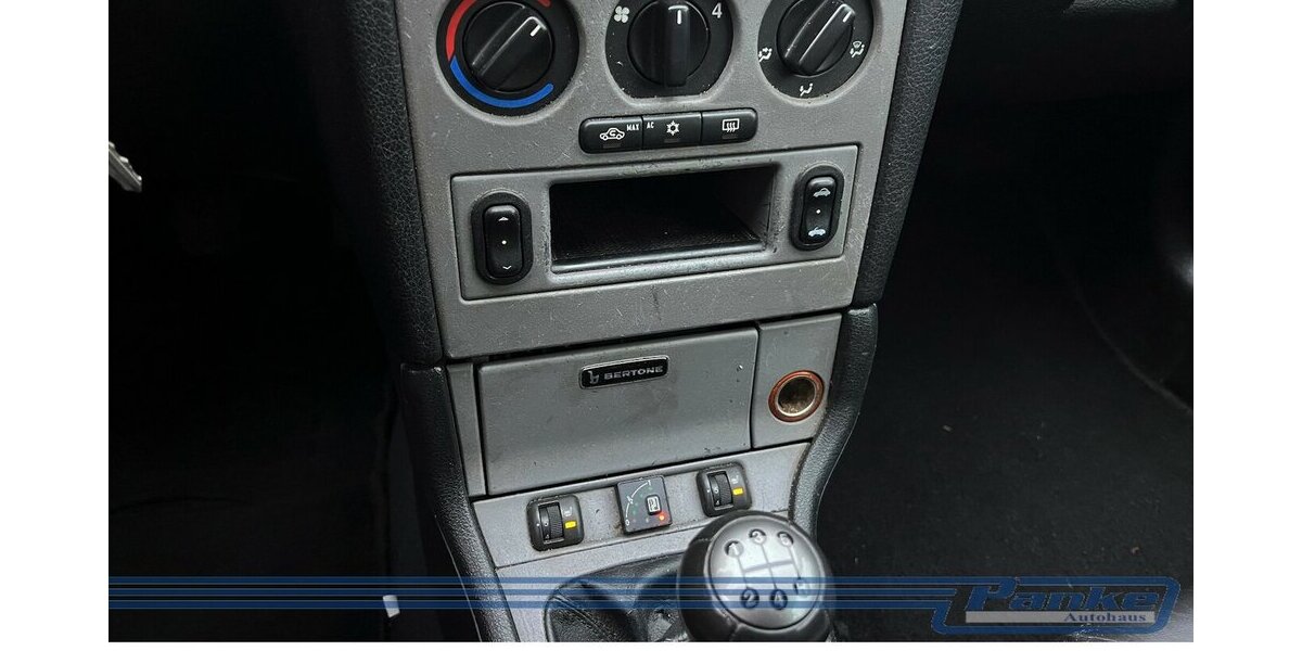 Opel Astra Cabrio*Allwetter* 157.762 km 600 &euro; Berlin 13187