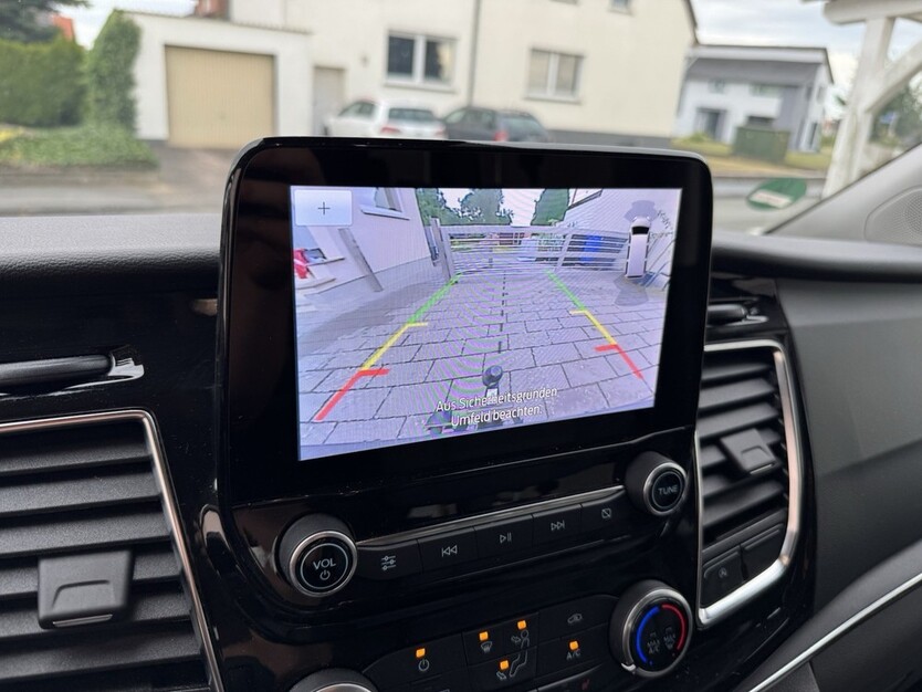 Ford Tourneo Custom Bus 40.000 km 40.000 € Warburg 34414