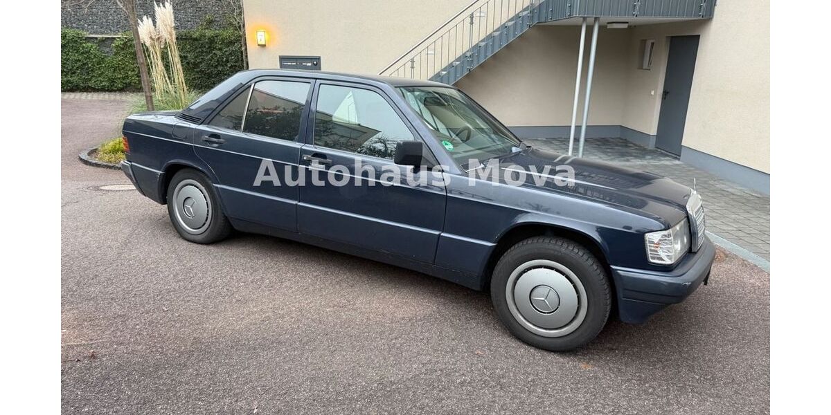 Mercedes-Benz 190 220.000 km 3.998 &euro; Calden 34379
