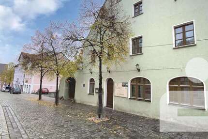 Haus Burglengenfeld - 10 Zimmer, 325 m&sup2;, 525.000&euro; | Angebot:25202290