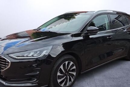 Ford Focus 8.052 km 24.490 € Dorsten 46282