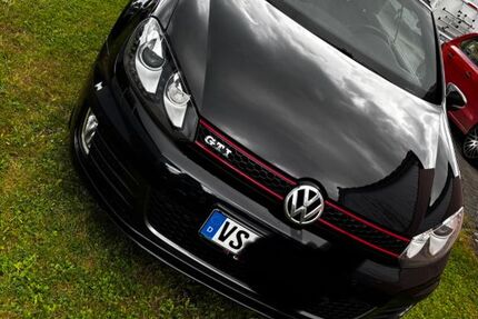 VW Golf 123.000 km 15.555 &euro; Niedereschach 78078
