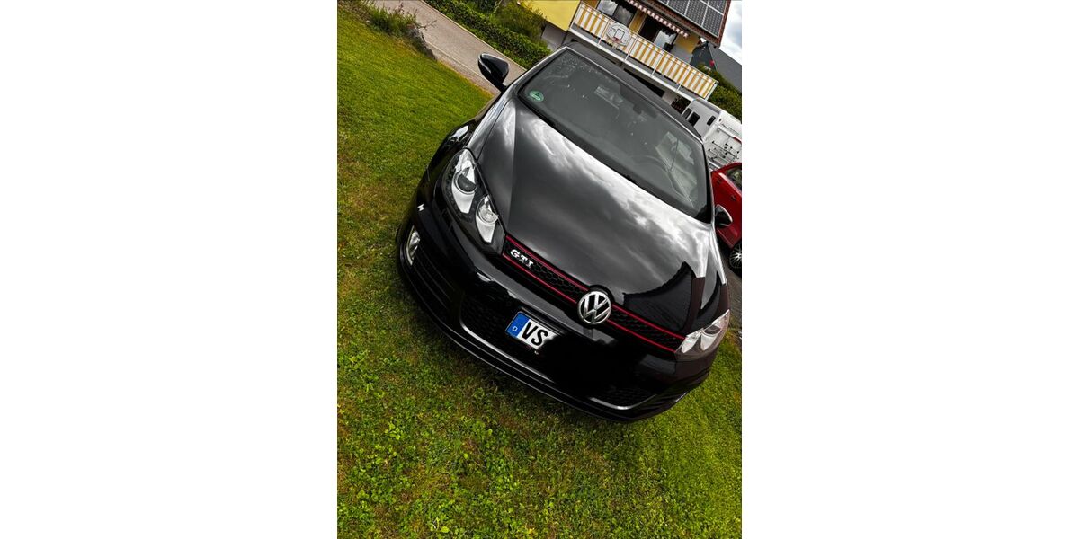 VW Golf 123.000 km 15.555 &euro; Niedereschach 78078