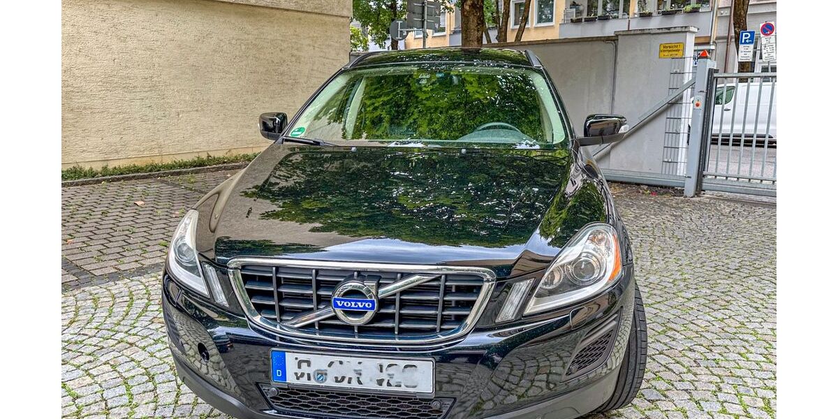 Volvo XC60 199.500 km 10.400 € München 81371