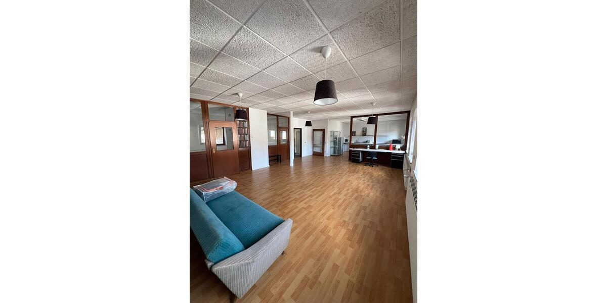 Erdgeschoßwohnung Emskirchen - 3 Zimmer, 90 m&sup2;, 765&euro; | Angebot:26142983
