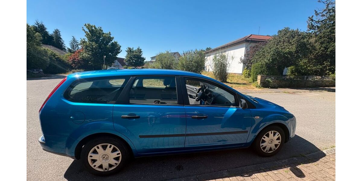 Ford Focus 172.500 km 2.699 &euro; Hassmersheim 74855