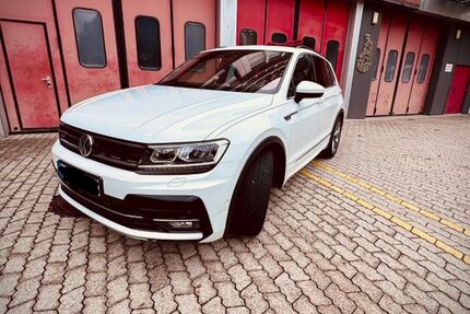 VW Tiguan 126.101 km 21.600 € Kirchseeon 85614
