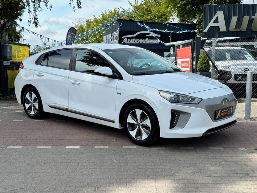 Hyundai IONIQ 109.824 km 10.990 € BERLIN 13127