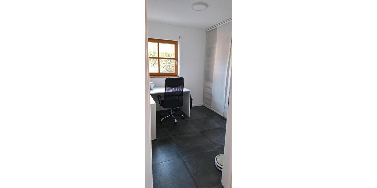 Einfamilienhaus Hammelburg - 5.5 Zimmer, 130 m&sup2;, 1.300&euro; | Angebot:25395212