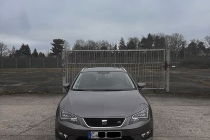 Seat Leon 74.000 km 14.450 &euro; Chemnitz 09126