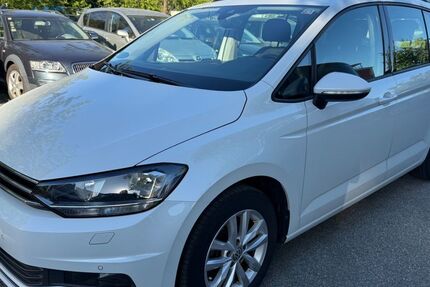 VW Touran 208.820 km 10.790 &euro; Vilsbiburg 84137