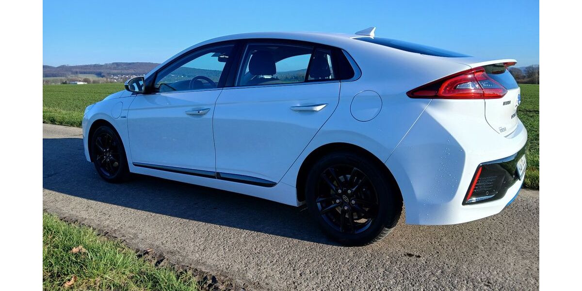 Hyundai IONIQ 114.700 km 12.650 &euro; Bad Salzuflen 32107