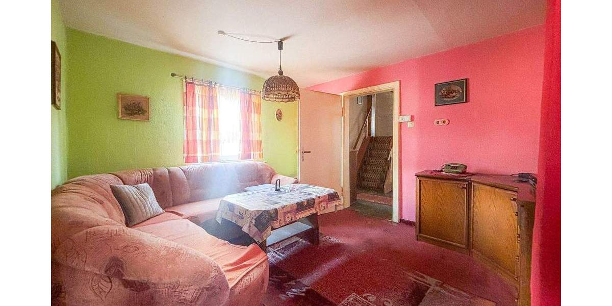 Reihenmittelhaus Hardegsen - 4 Zimmer, 114 m&sup2;, 79.000&euro; | Angebot:25096871