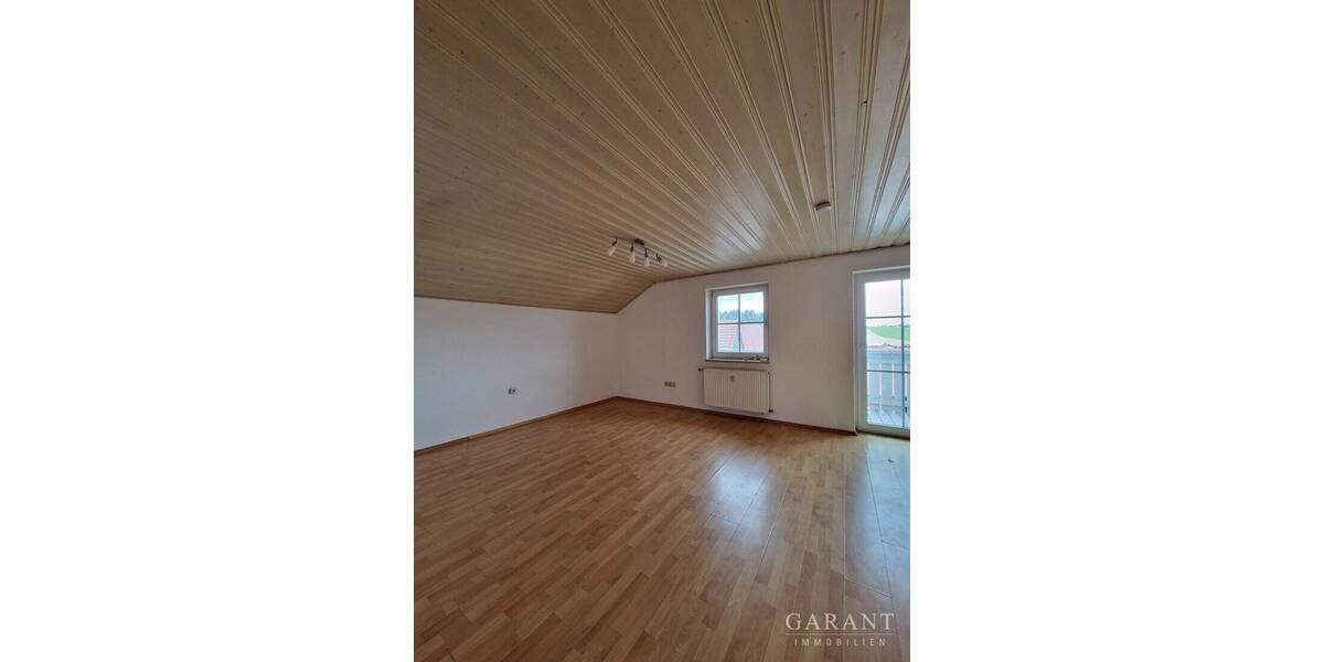 Etagenwohnung Hutthurm Lenzersdorf - 3 Zimmer, 87 m&sup2;, 175.000&euro; | Angebot:26694501