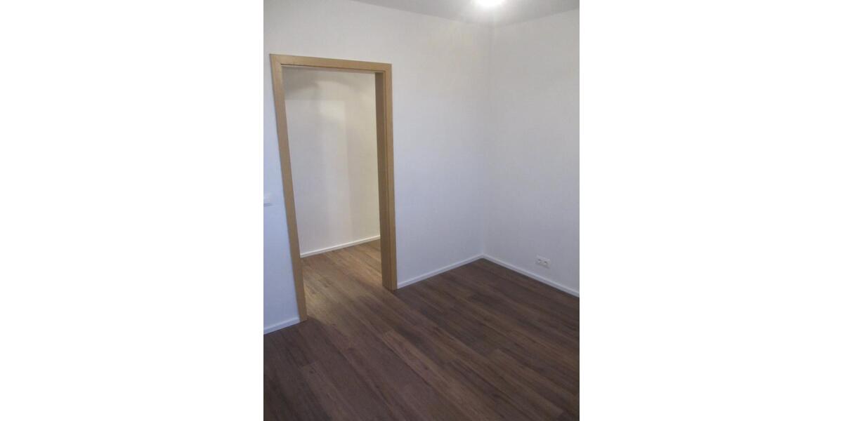 Dachgeschoßwohnung Aschersleben - 3 Zimmer, 70 m&sup2;, 40.000&euro; | Angebot:26516777
