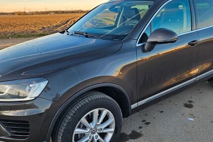 VW Touareg 242.300 km 14.000 € Dreieich 63303
