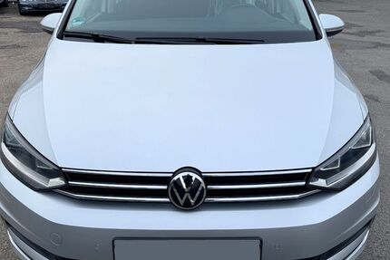 VW Touran 143.700 km 19.300 &euro; Nürnberg 90441