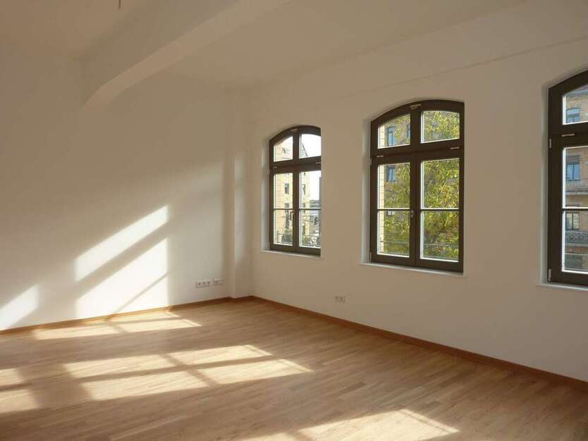 Wohnung zum Mieten in Halle 475,01 € 46.57 m²