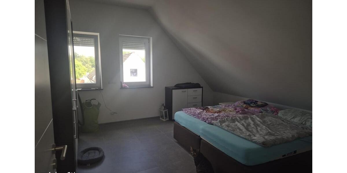 Dachgeschoßwohnung Rodgau - 3 Zimmer, 110 m&sup2;, 1.400&euro; | Angebot:26660603