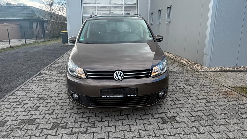 VW Touran 265.000 km 5.100 &euro; GELDERN 47608