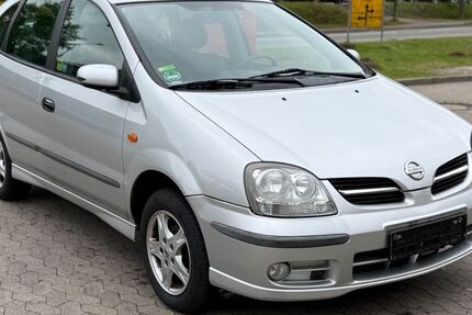 Nissan Almera Tino 128.012 km 1.999 &euro; Buxtehude 21614