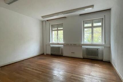 Wohnung Karlsruhe Innenstadt-Ost - 4 Zimmer, 25 m&sup2;, 470&euro; | Angebot:25987929