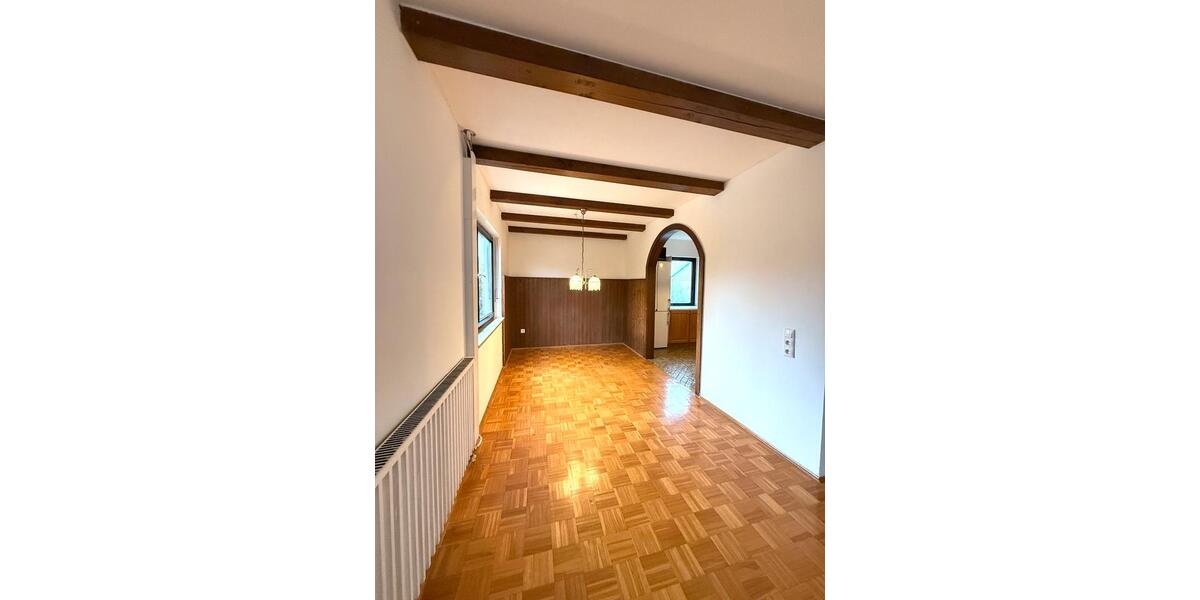 Etagenwohnung Germering - 4 Zimmer, 110 m&sup2;, 2.050&euro; | Angebot:26662939