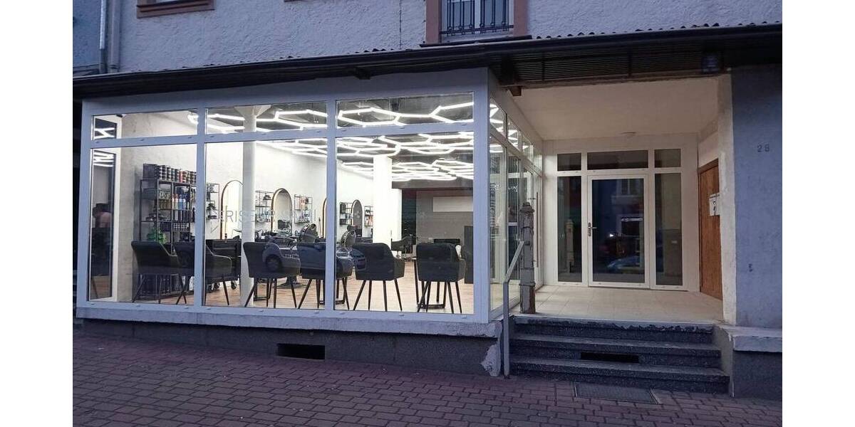 Wohn-Geschäftshaus in Saarwellingen 8 zimmer