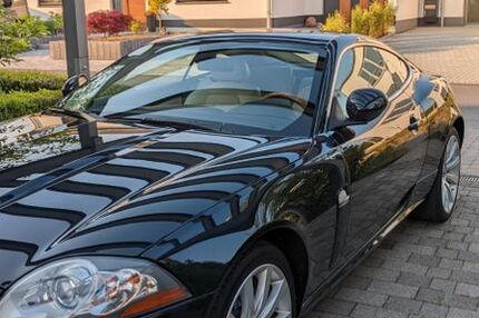 Jaguar XK8